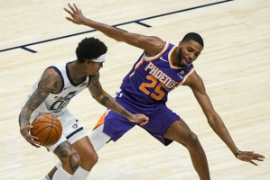  保罗16助攻太阳轻取爵士  