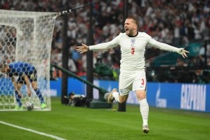  阿森纳门将致命失误葬送好局优势  