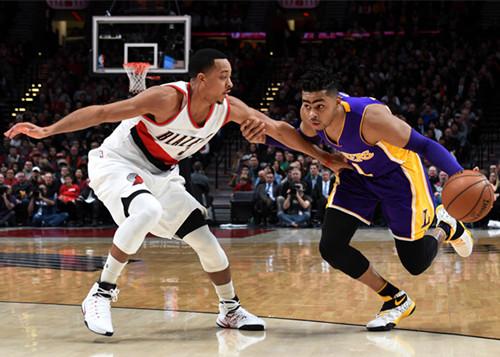  开拓者末节崩盘负森林狼  