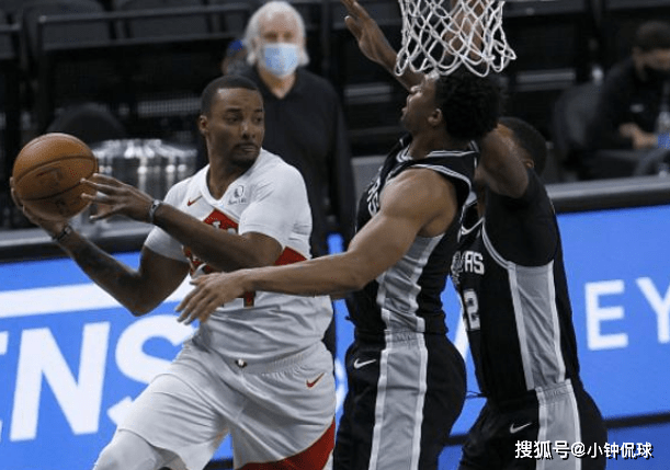 瓦格纳末节21分，魔术逆转活塞  